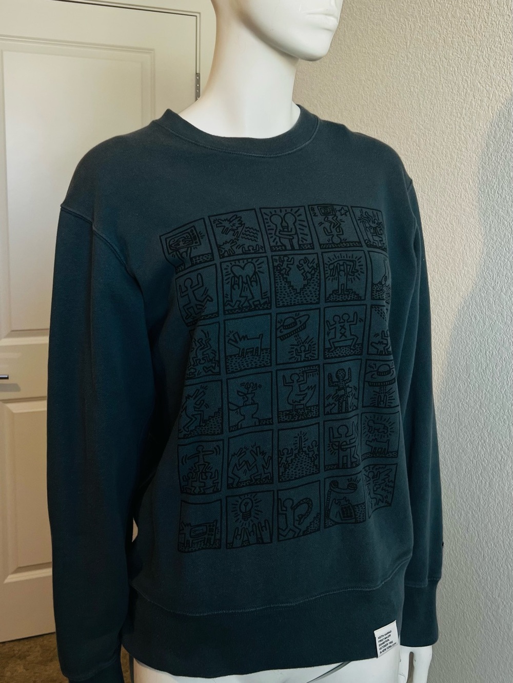 Uniqlo Dark Teal Crewneck Sweatshirt with Black Graphic Grid